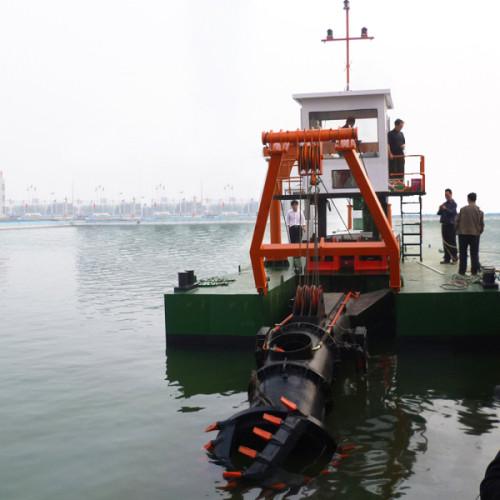 Small Suction Dredger Ship With Cutter Head For Lake Cleaning , Dredging Vessel