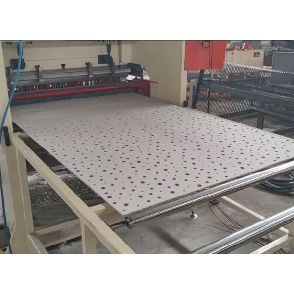 Professional 160 Tons Pressure 11 KW Power Drywall Hole Puncher With Multiple Hole Shapes For Gypsum Board And Fiber Cement Panel