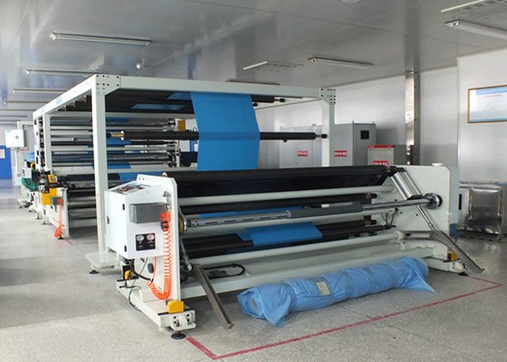 Не сплетенные устранимые педиатрические мантии экзамена со связанной изоляцией рукава стерильной