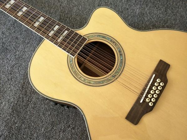 12 Strings Acoustic Guitar / guitar natural AAA Solid Spruce Body 43 inch Guitar Acoustic Fishman Pickups guitar