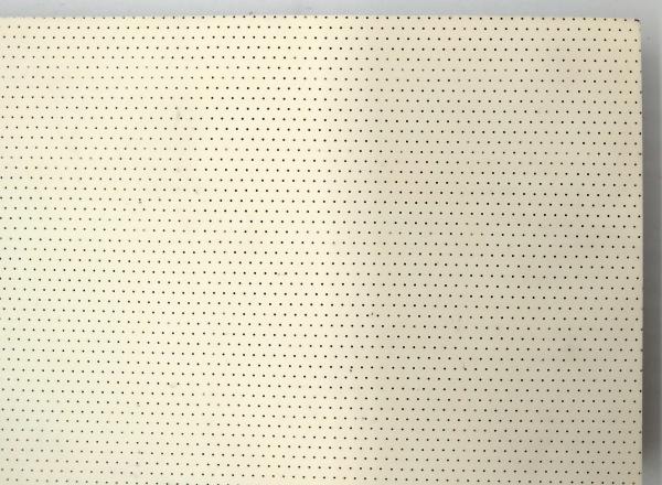 Panneaux acoustiques microperforés en stratifié blanc Formica 3D 2/2/0.5mm, insonorisant