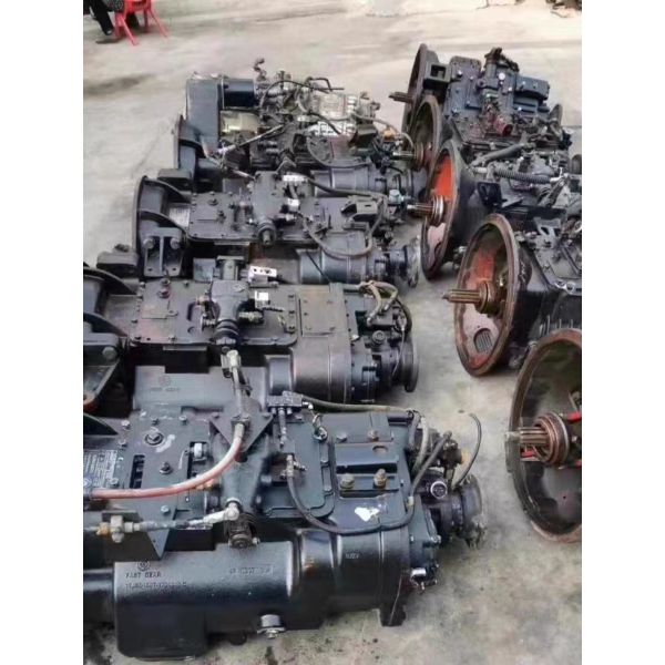 High-Quality Iron Material Oil Pressure Sensor for D12 D13 Truck with 6 Months Warranty 21634017