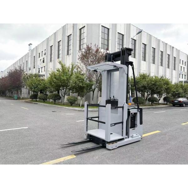 Стоящий электрический подборщик поддонов с батареей 1000 кг Высота подъема 6000