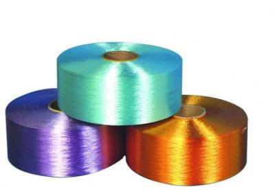 O narcótico colorido tingiu o fio de nylon de 100% FDY torcido para peúgas/luvas