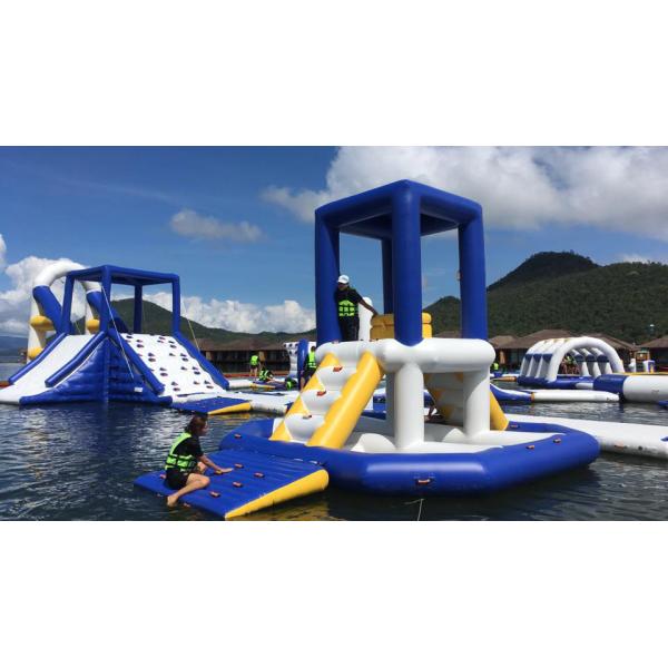 0.9mm PVC Tarpaulin Inflatable Floating Water Playground For Resort