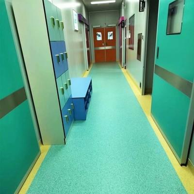 Medical Anti-slip Anti-static Fireproof Waterproof Plastic Flooring Vinyl Pvc Floor For Hospital Office Home