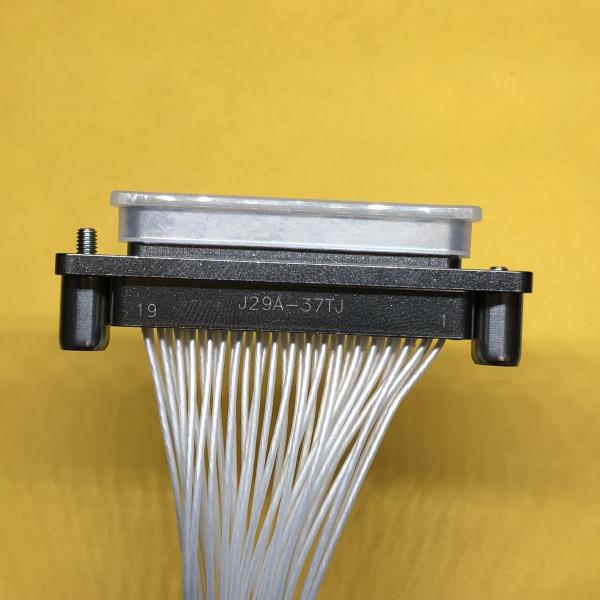 High Reliability 5 A Rectangular Connector MIL-DTL-83513 Standard