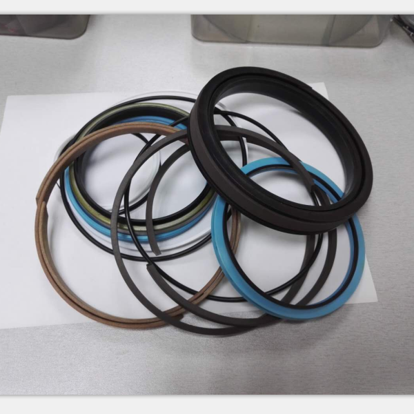 ISO9001 SK200-5 Hydraulic ARM Cylinder Repair Kits 2438U1104R100 PTFE NBR Material