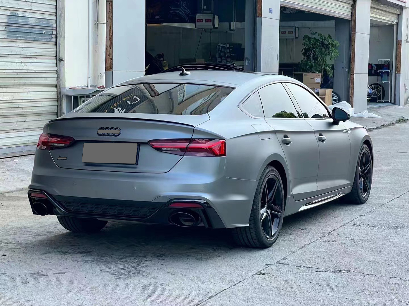 PP материал Audi A5 до RS5 Широкий корпус 2020-2023 Передний задний бампер решетка Боковые юбки