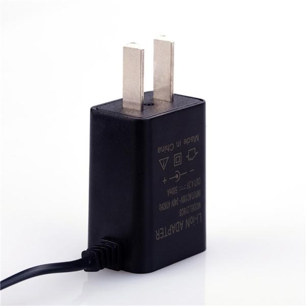 Small US Plug In Battery Charger Ultrasonic Mould 18650 Cell Charger 3.7 V 500mA