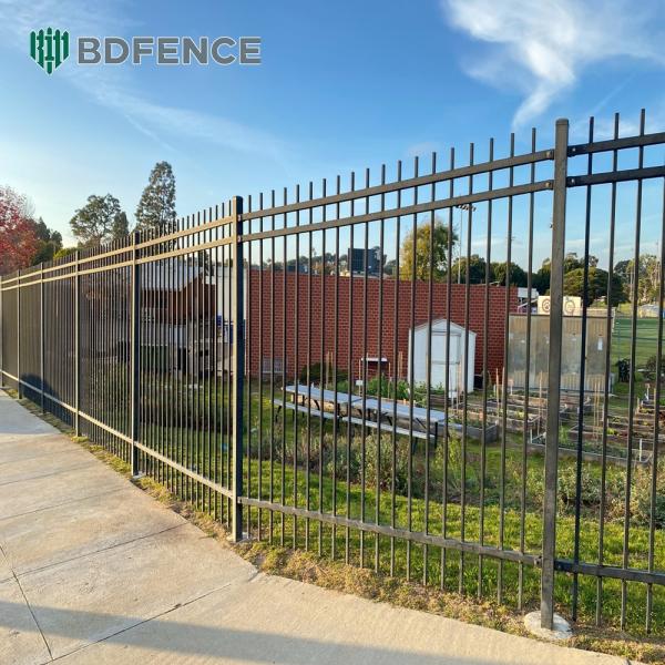 Short Tubular Steel Fence Decorative Barrier