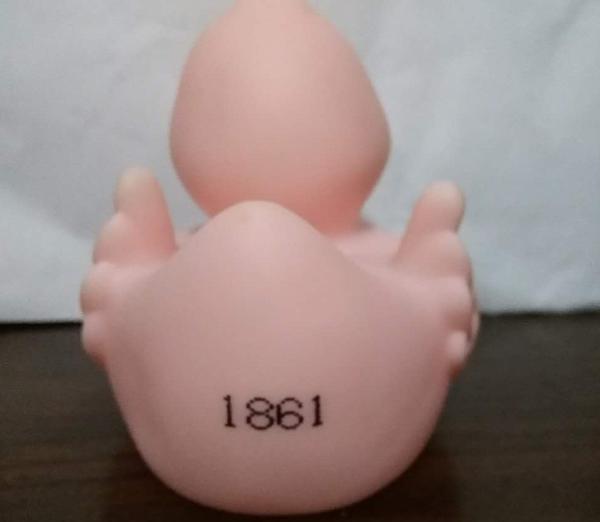 River Racing Pink Personalized Floating Rubber Ducks , Weighted Plastic Ducks PH Free Vinyl