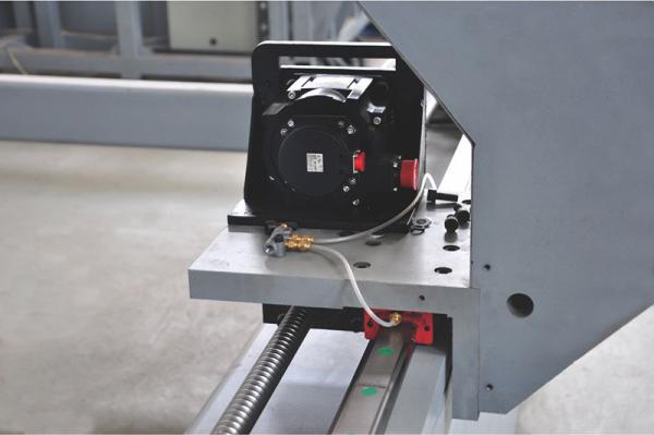 Magnesium alloy metal water jet cutting machine with multiple heads