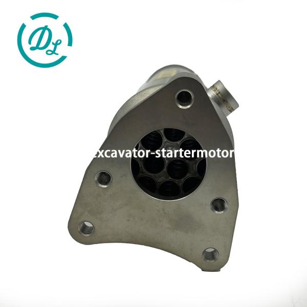 Le moteur de l' ISUZU 4HK1 est un refroidisseur EGR.