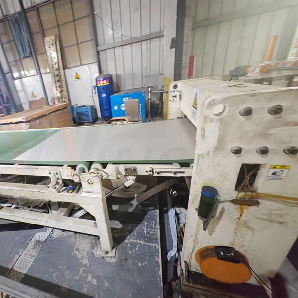 Forte pacote de exportação AISI 201 Inox Mill Edge 2B Folha de superfície 2500mmx1250mmx1.0mm Chapa laminada a frio de aço inoxidável