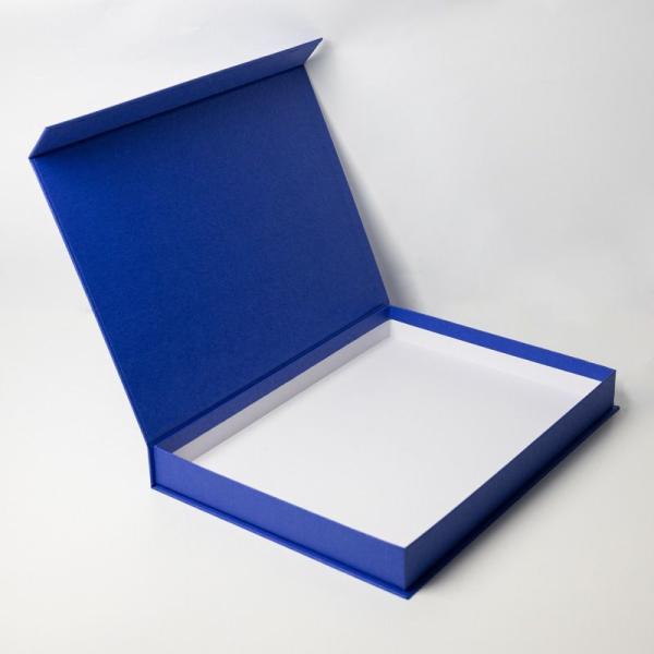 Customized Magnet Rigid Cardboard Hardcover Gift Box For Watch T Shirt Candy Jewelry