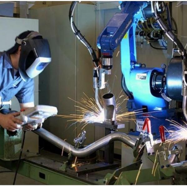Manipulador da linha central do braço 6 do robô industrial de Motoman GP8 para empilhar o robô