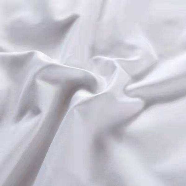 All-Season Stripe Sheets Featured in Luxury Hotels for Easy Care and Popular Design