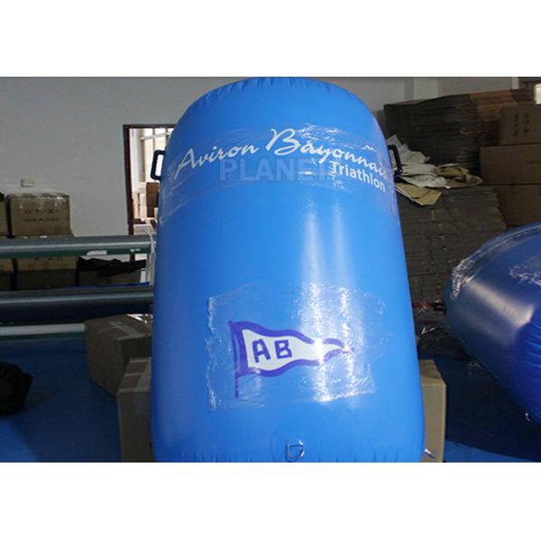 Реклама плавая игры воды раздувного цвета томбуя заплыва голубого подходящие