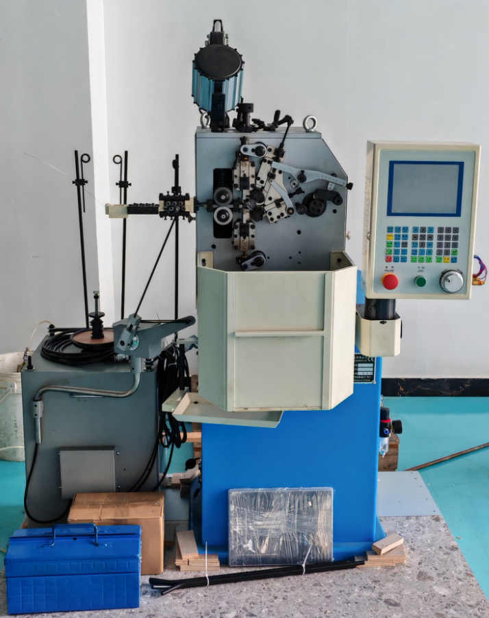 High Speed Automatic Wire Forming Machine With 550pcs / Min Production Speed