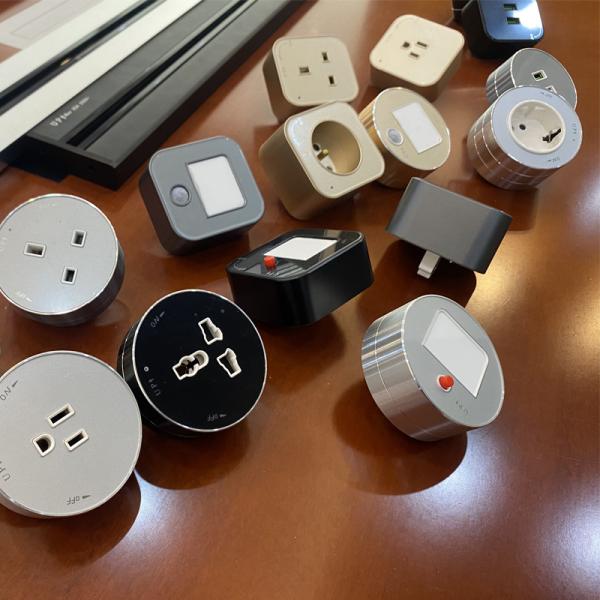 Adaptateur de prise de courant sur table personnalisé pour prise de courant électrique paroi usb prise et alimentation