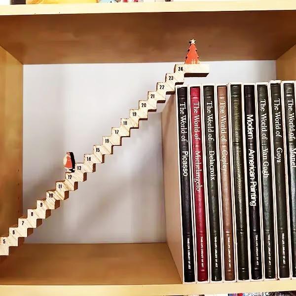 Wood Stairs Climbing Santa Traveling Christmas Advent Calendar, Creative Santa Claus Traveling Countdown Calendar