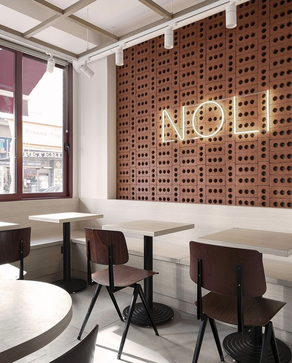 Ventilation Terracotta Bricks Perforated Clay Screen Breeze Block Decorative Interior/Exterior Partitions