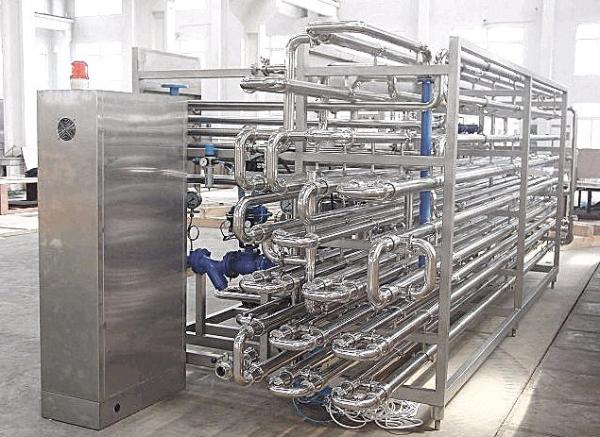 A linha de produção automática completa do leite da leiteria do iogurte pasteurizou