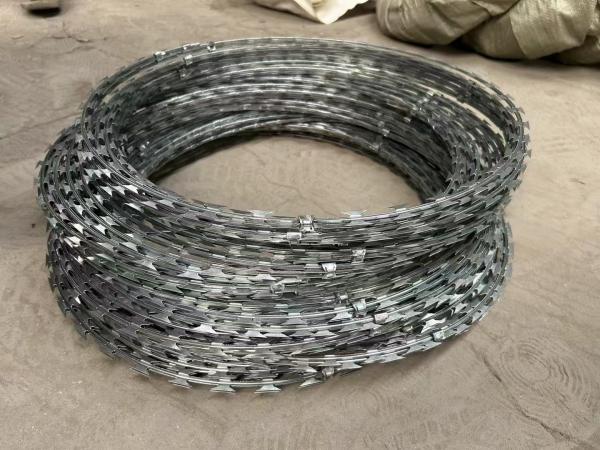 Auto camada galvanizada quente bebendo Hen Cages do sistema