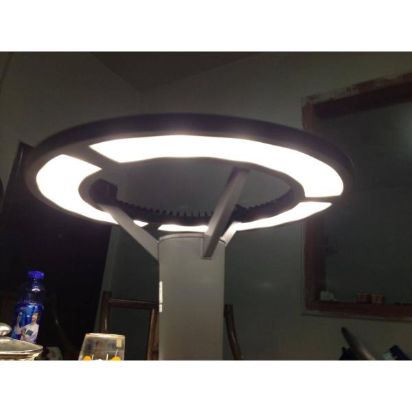 Яркие городские освещая энергосберегающие светильники приведенные приведенные улицы 54в