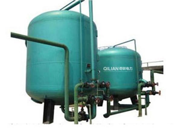 O filtro de água mecânico do tanque dos multi meios como o pré-tratamento do RO/F e da purificação de água filtra