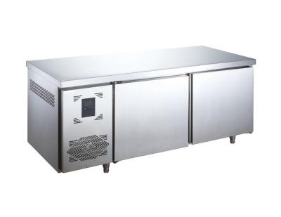 Réfrigérateur de comptoir commercial à 3 portes 230L Plan de travail en acier inoxydable Refroidissement par ventilateur Établi pour cuisine
