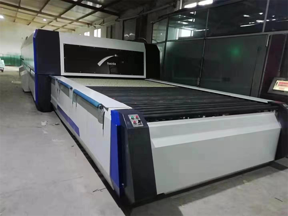 Big Size Fully Automatic PLC Control Tempered Glass Furnace Energy Saving