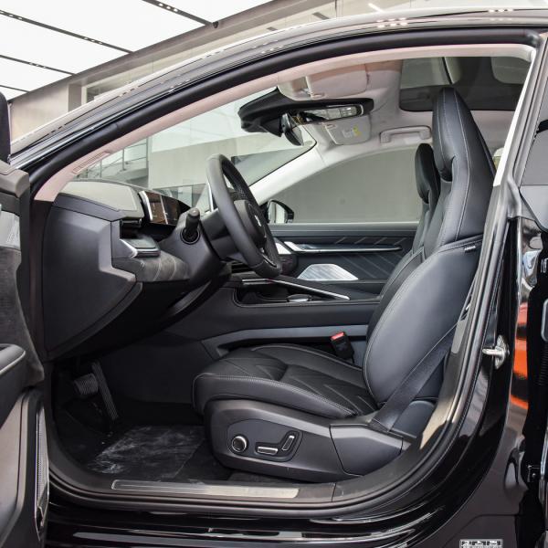 Zeekr 001 Car 100kwh Electric Car EV 4WD SUV Black Sport with Adding Configuration