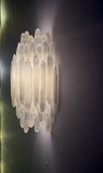 Natural Selenite Sconce with 10-Year Warranty and 50000 Hours Lifespan for Living Room