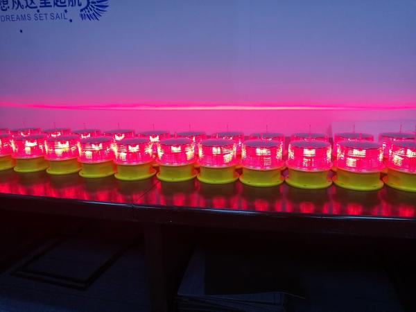 1～3海里視程 LEDマリンランタン モノクリスタルシリコンソーラーモジュール搭載