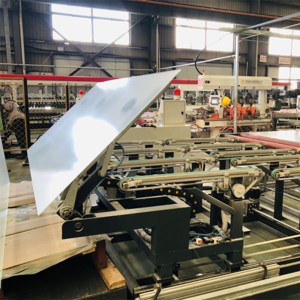 QINHUANGDAO YIWO GLASS CO.,LTD