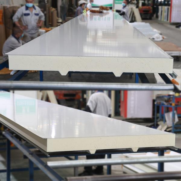 Container Office PPGI Polyurethane PPGI Chapas de telhado isoladas para telhados de estacionamento de automóveis