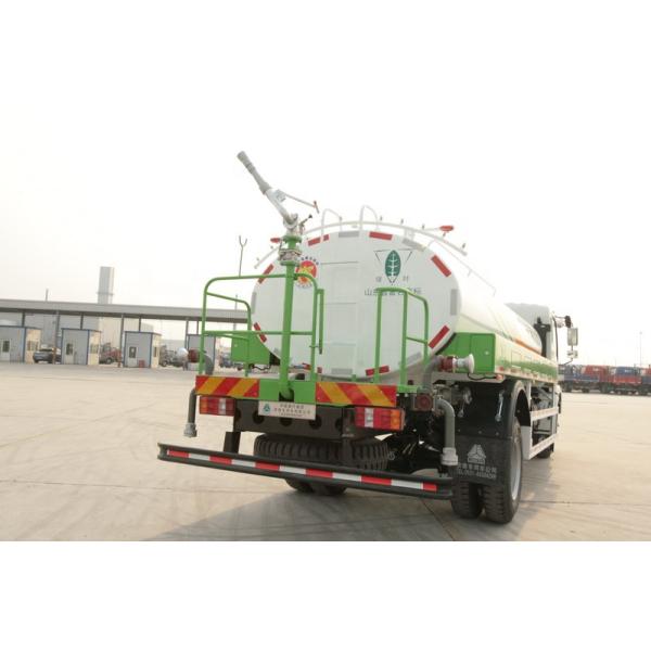 SINOTRUK HOWO 4×2 Light 5000L Water Tanker Truck With Diesel / Water Spray Vehicle