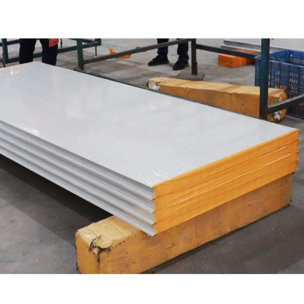 Painel de sanduíche EPS de aço de cor metálica 38-40kg/M3 Densidade do núcleo para parede e teto