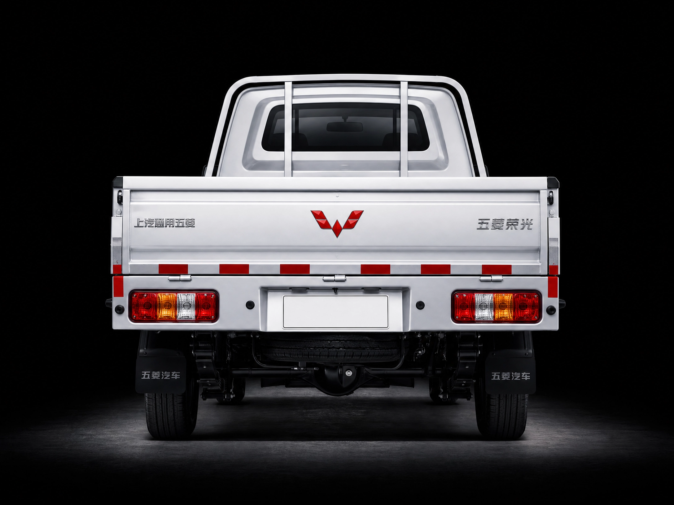 Wuling Rongguang New Pickup N350PU Light Truck with 5220 mm Body Length and 1.5L / 1.8L Engine Choices Featuring EPS with ABS+EBD