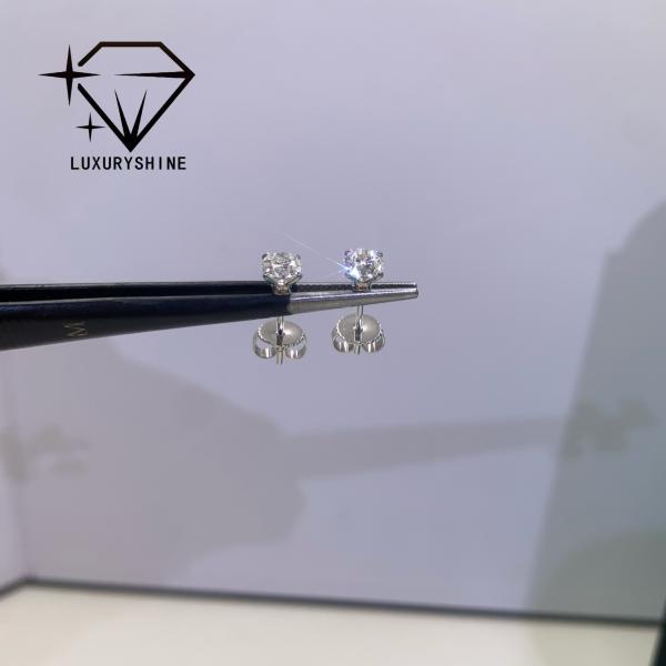 Boucles d'oreilles à clous en diamant de laboratoire rond LuxuryShine, clarté VVS2/VS1, or massif 18 carats, bijoux personnalisés avec certificat IGI, boucles d'oreilles tendance, cadeau de Saint-Valentin