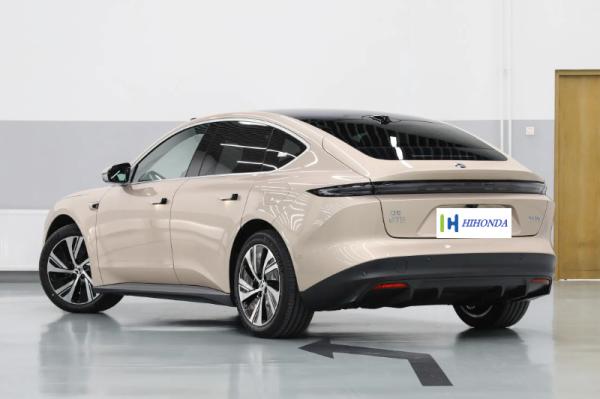 5 Seater 4WD Nio Et5 150 kwh Smart Electric Car High Power Midsize Sedan