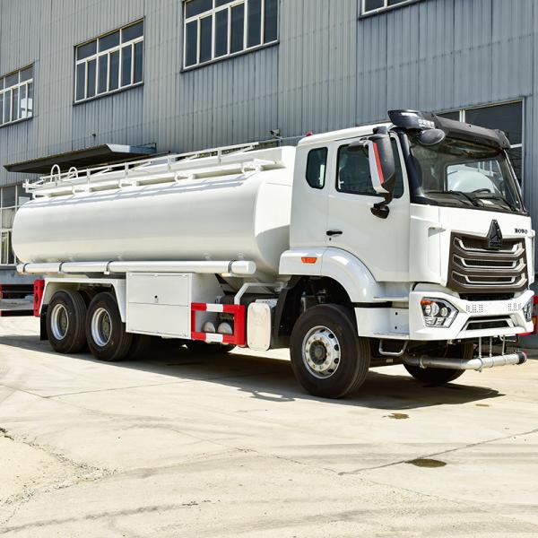 8 Forward Shift Number HOWO 20000L Crude Palm Oil Fuel Tanker Truck with 5001 10000L Tank Volume