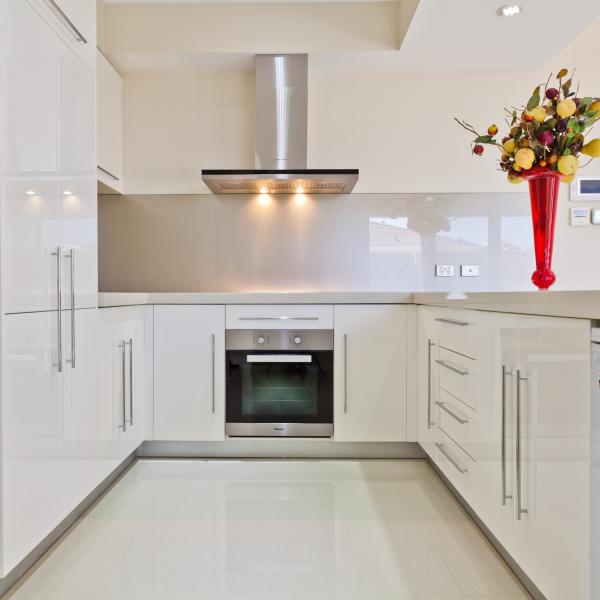 Modern Home Kitchen Cabinet High Gloss White Lacquer Kitchen Cabinet Set