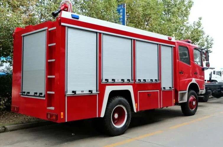 7000 Litres 7000L 65m Spraying Height Fire Fighter Truck 6tons With British Couplings