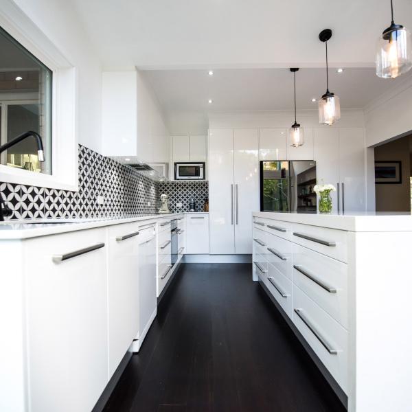 Australian Acrylic Kitchen Cabinet Full Flat Pack High End Painting Glossy White