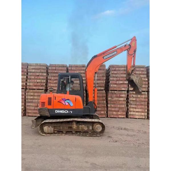 Excavateur Doosan DH60-7 d'occasion de Corée du Sud avec cylindre hydraulique d'origine