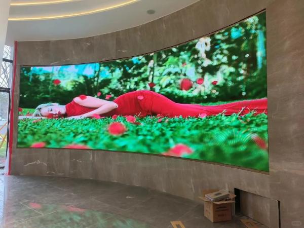 Display LED ultra-claro, sem manchas 22478 pixels/m2 P6.67 TV ao ar livre aluguel
