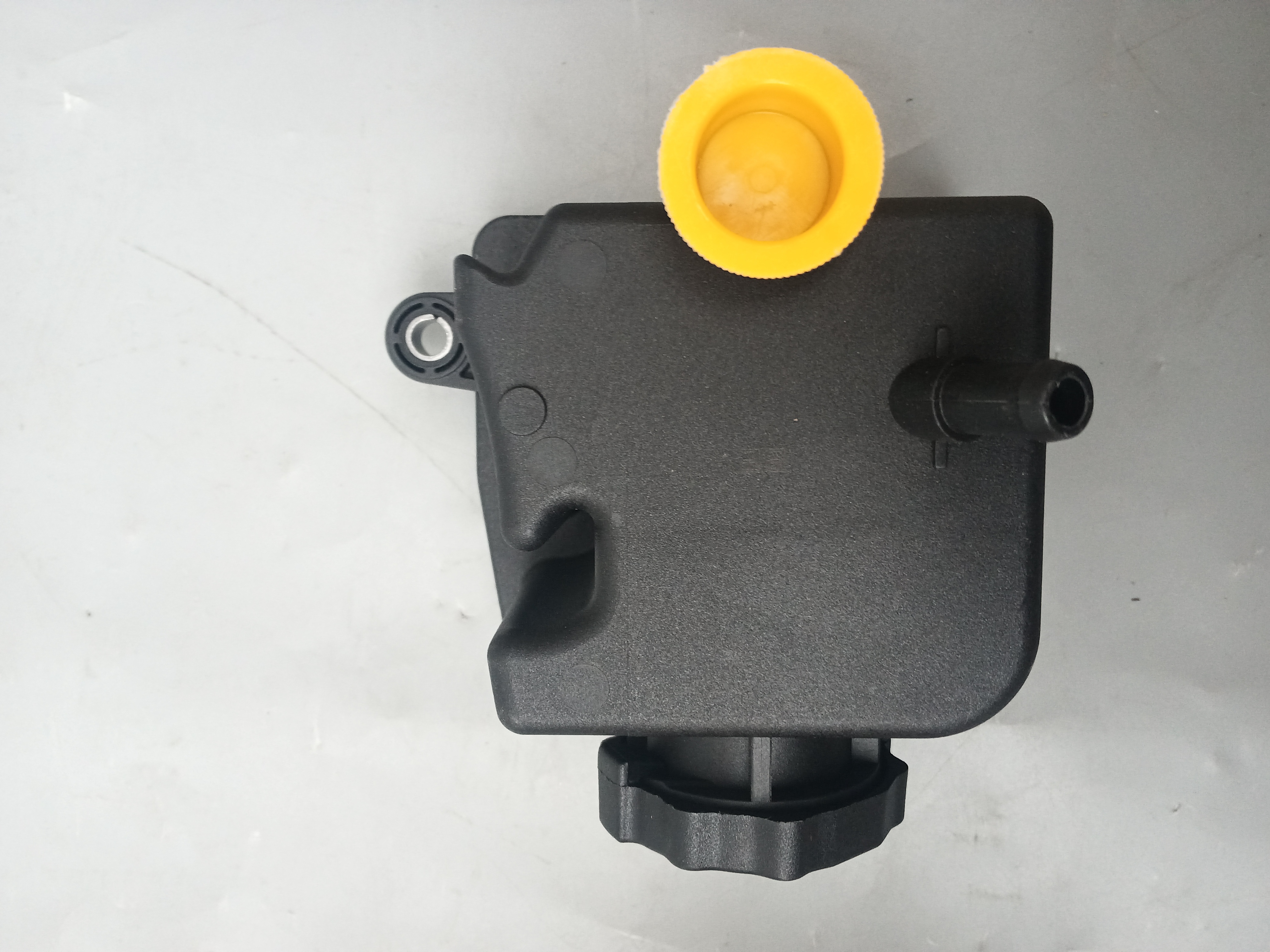One stop procurement of Power Steering Fluid Reservoir 0004600183 for W251 W220